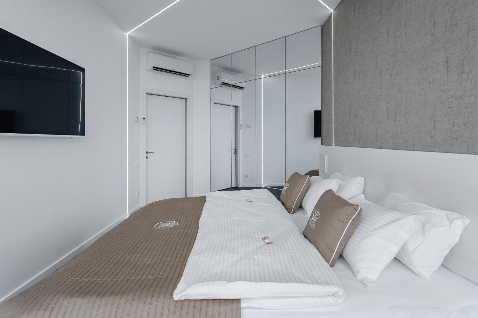 Prestige Plaza Apartment *